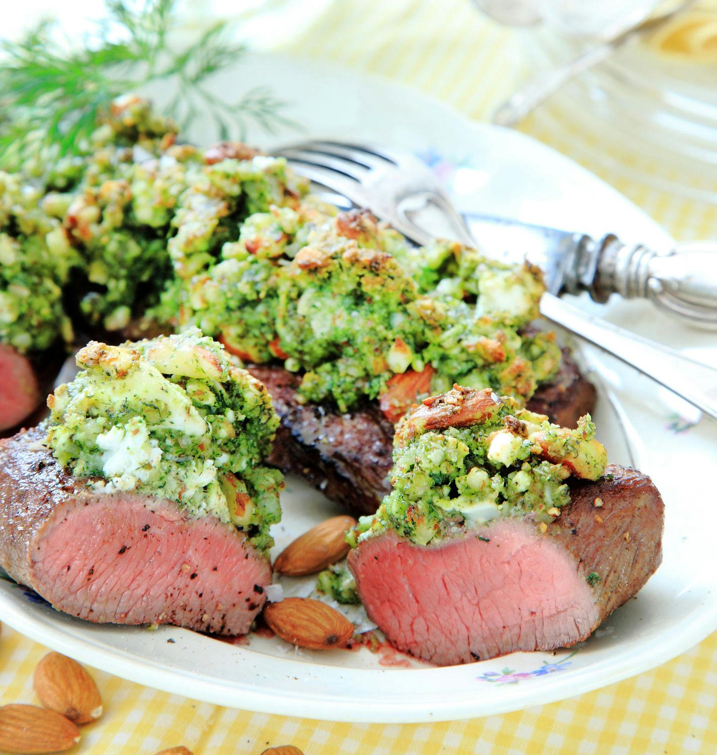 Gratinert ytrefilet av lam